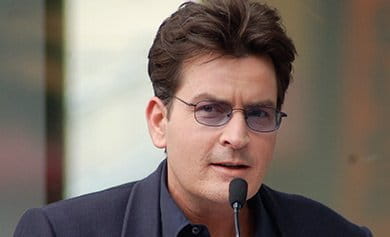  uma foto de Charlie Sheen 